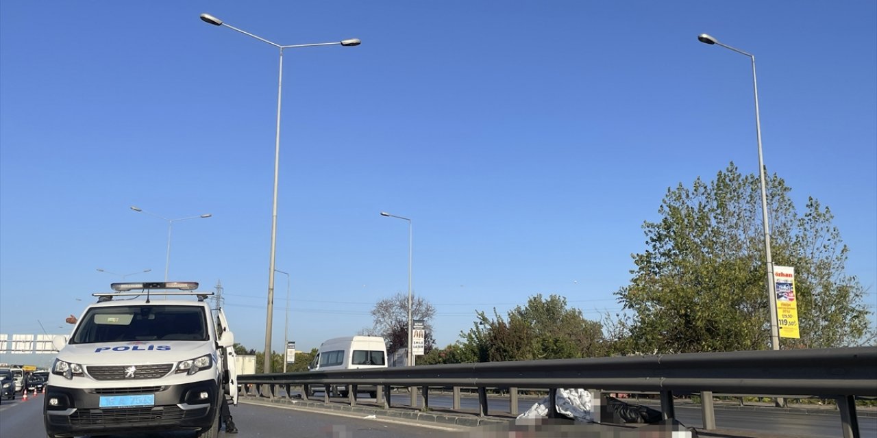 Bursa'da refüje çarpan motosikletin sürücüsü öldü