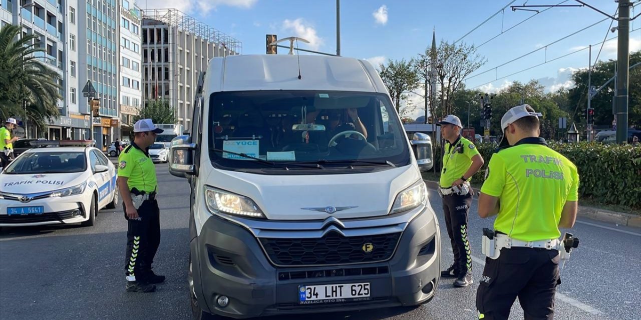 İstanbul'da okul servisleri denetlendi