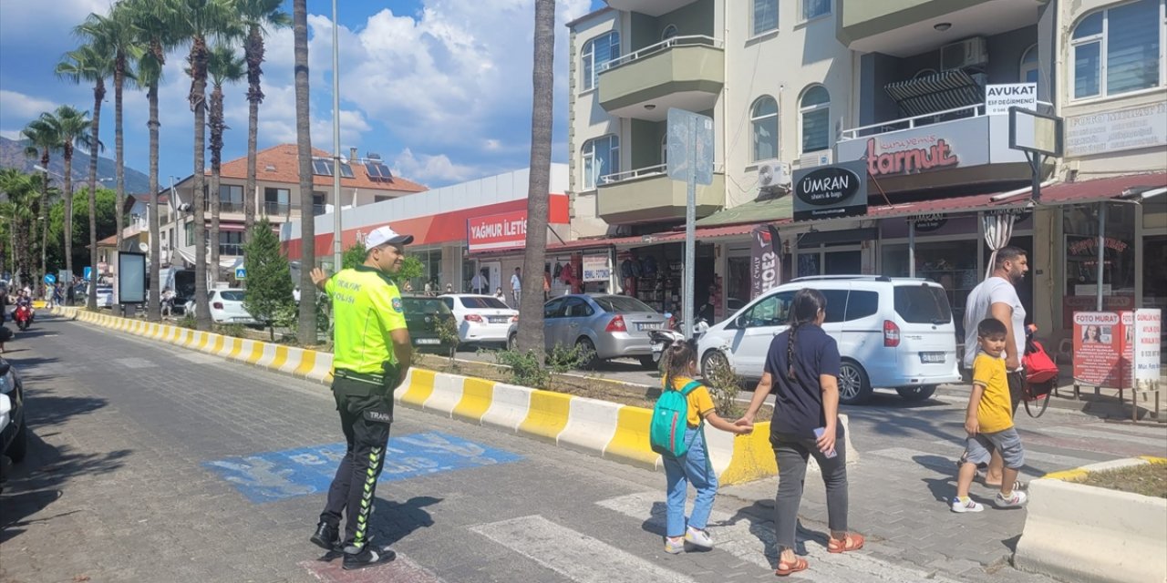 Muğla'daki denetimlerde 41 okul servis aracı trafikten men edildi