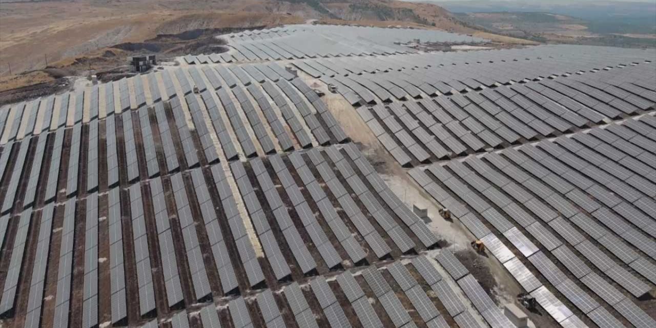 Şanlıurfa Büyükşehir Belediyesinin güneş enerji santrali faaliyete başladı