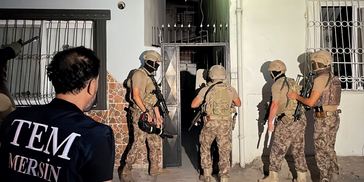 GÜNCELLEME - Mersin'de terör örgütlerine yönelik operasyonda 4 zanlı yakalandı