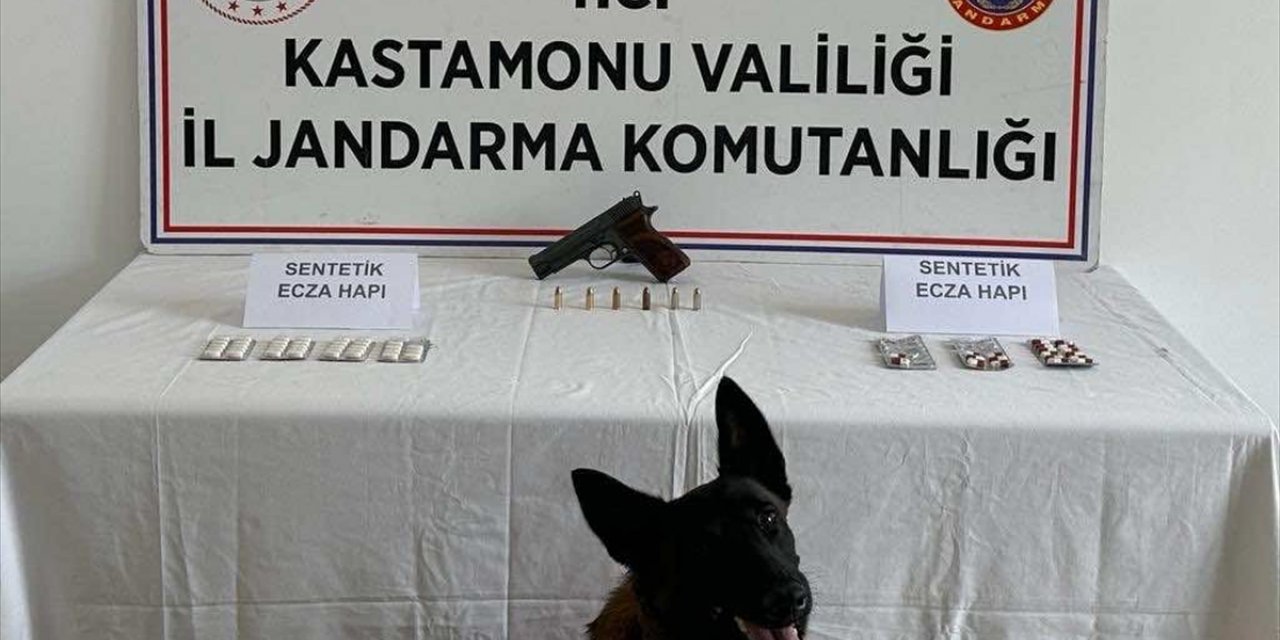 Kastamonu'da uyuşturucu operasyonunda 3 zanlı yakalandı