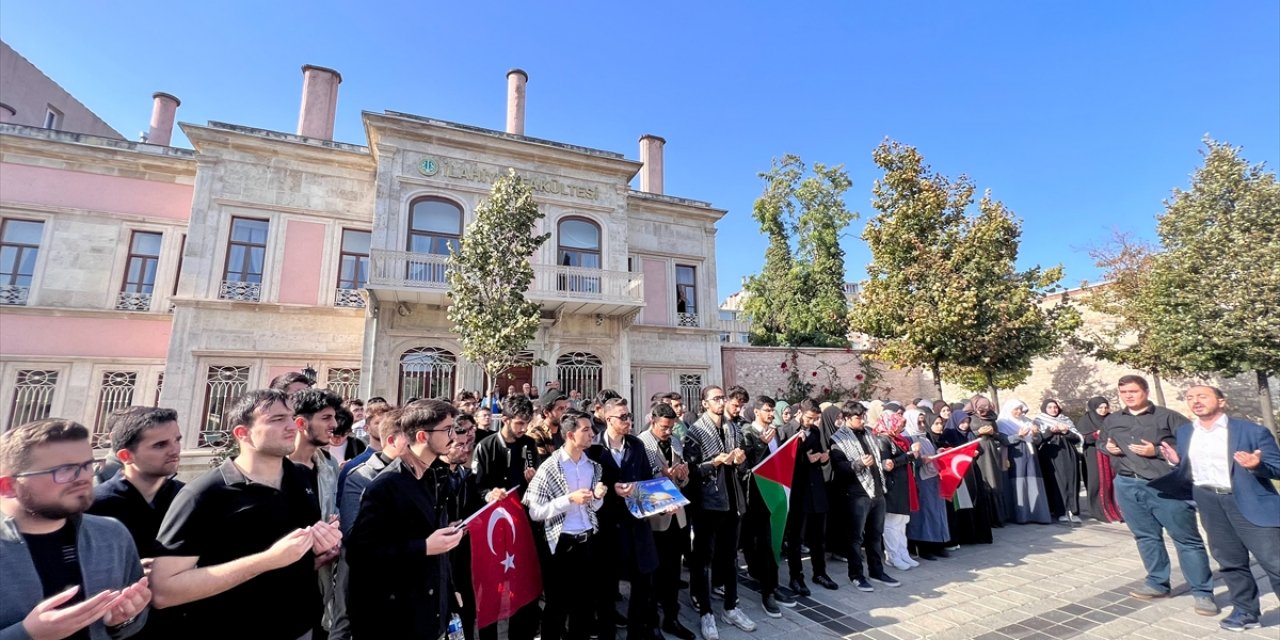 İstanbul Üniversitesi İlahiyat Fakültesi öğrencilerinden Filistin'e destek çağrısı