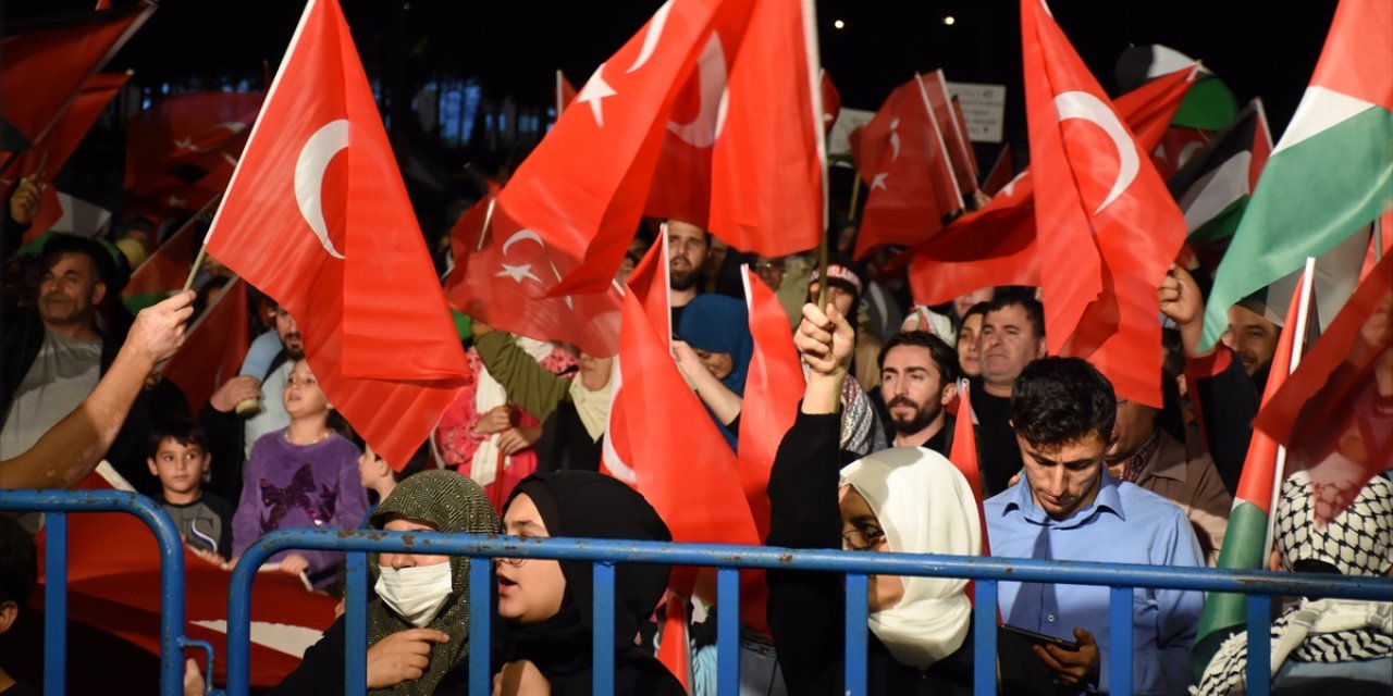 İstanbul'da Filistin'e destek için araç konvoyları oluşturuldu