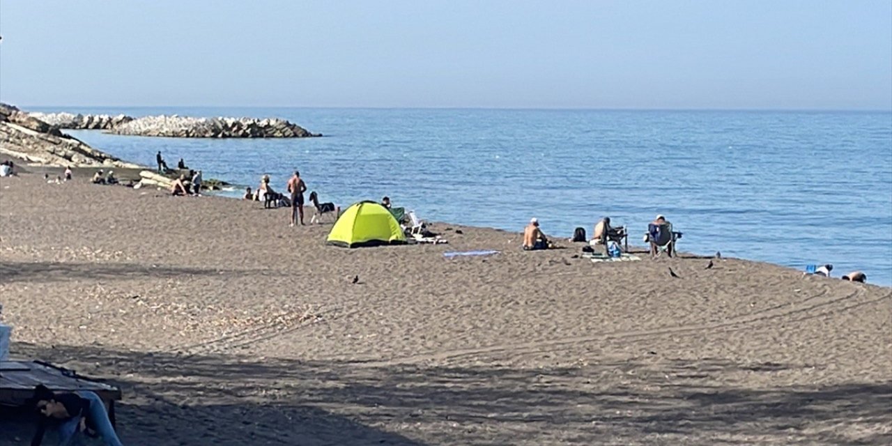 Akçakoca'da ekim ayında denize girdiler