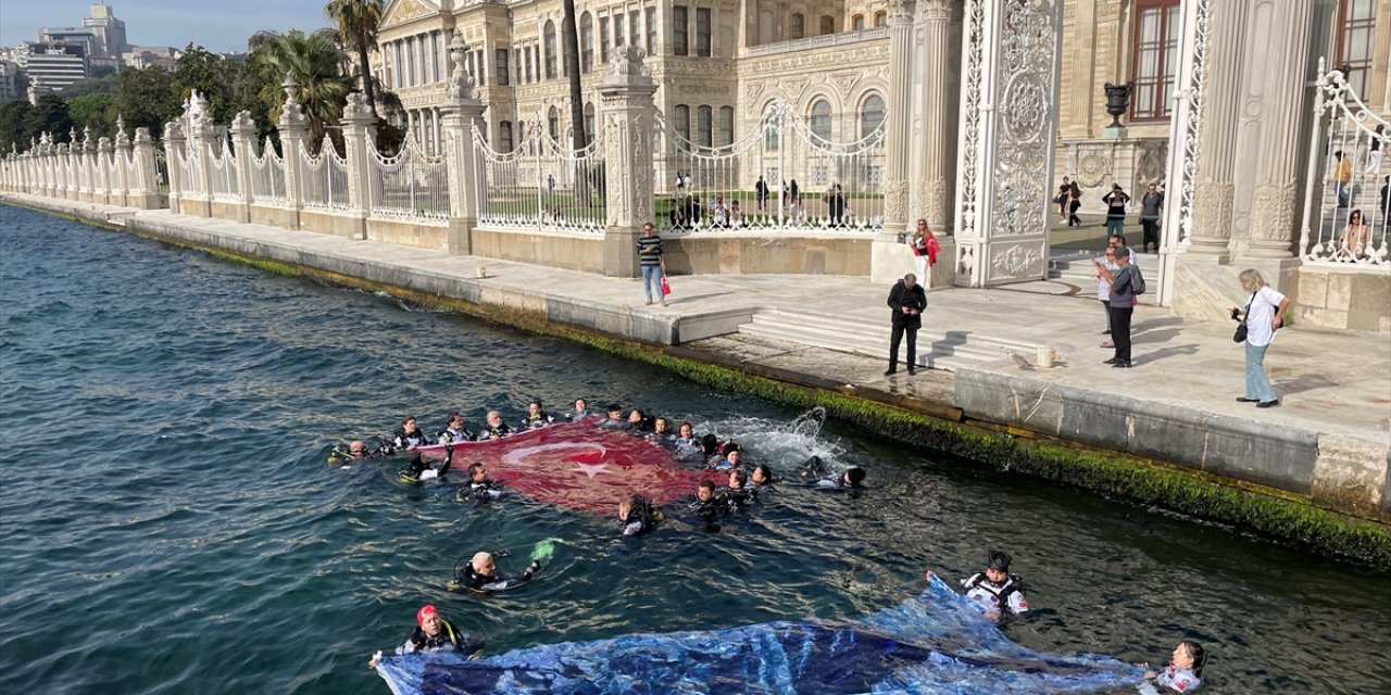 Cumhuriyet'in 100. yılı kutlamaları çerçevesinde Dolmabahçe'de dalış yapıldı