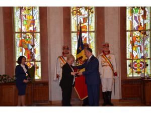 Moldova Cumhurbaşkanı Igor Dodon'dan TİKA'ya onur nişanı