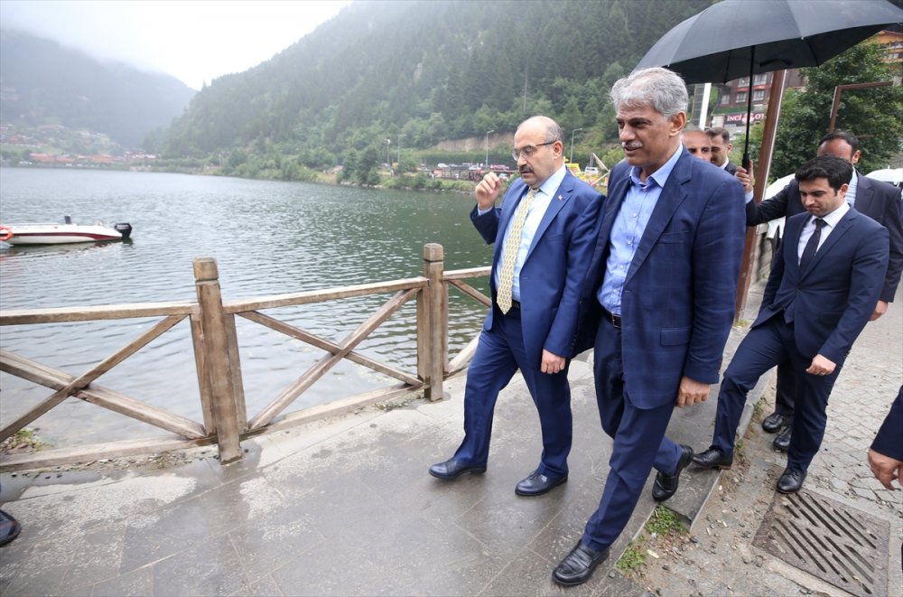 Kültür ve Turizm Bakan Yardımcısı Nadir Alpaslan, Uzungöl'de incelemede bulundu: