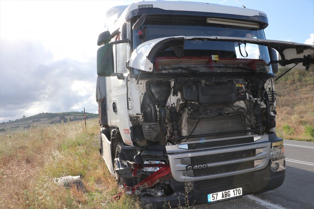 Samsun'da trafik kazasında 5 kişi yaralandı