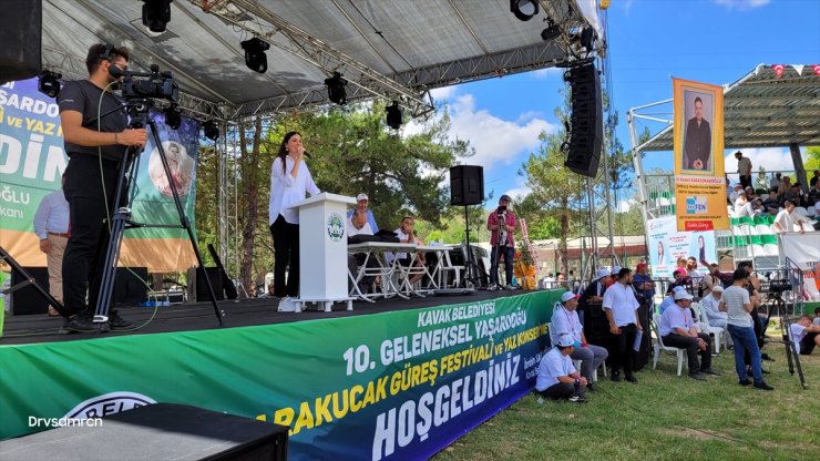 AK Parti Genel Başkan Yardımcısı Karaaslan, Samsun'da ziyaretlerde bulundu