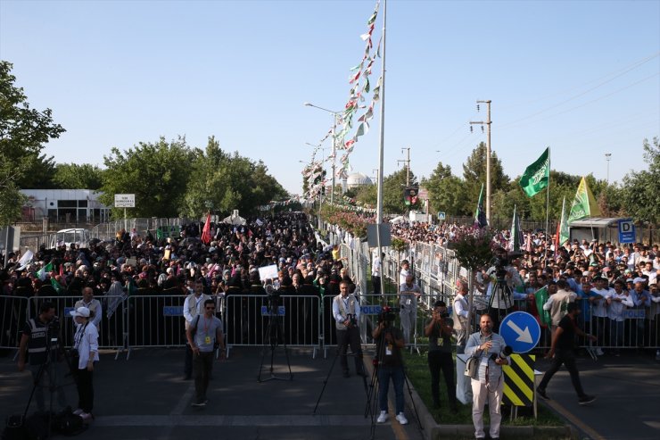 Diyarbakır'da "Kur'an-ı Kerim'e saygı" mitingi yapıldı