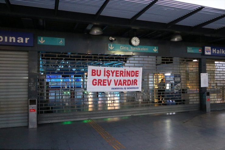 İzmir'de metro ve tramvay çalışanları greve gitti