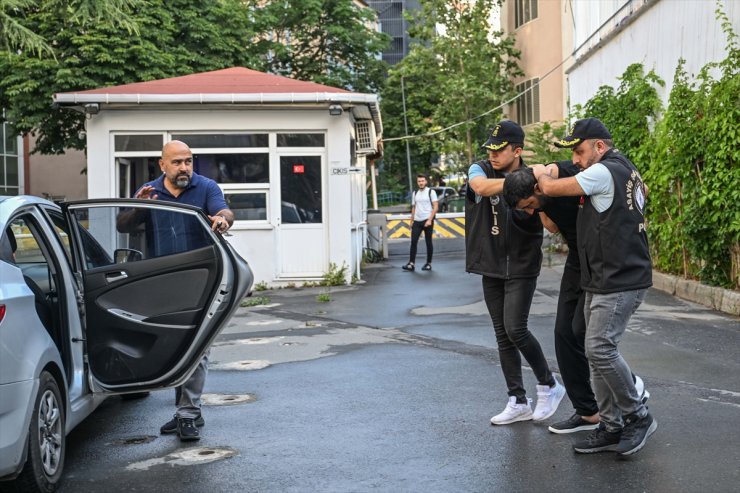 Esenyurt'ta tekel bayisindeki olayla ilgili gözaltına alınan şüphelilerden biri adliyeye gönderildi