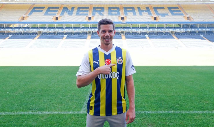 Fenerbahçe, Mert Müldür ve Miha Zajc ile sözleşme imzaladı