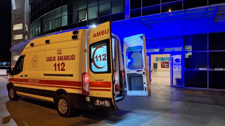 GÜNCELLEME - Samsun'da 1 kişinin ağır yaralandığı bıçaklı kavgaya ilişkin 3 kişi yakalandı