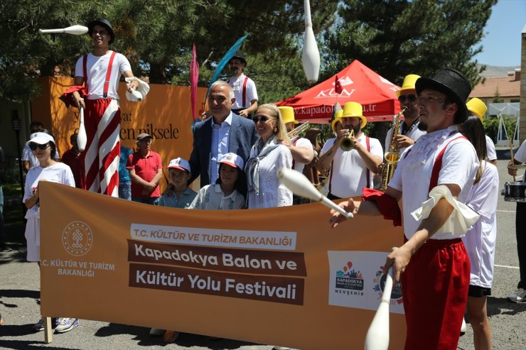 Bakan Ersoy, Türkiye Kültür Yolu Festivali'nin Nevşehir'deki etkinlik alanlarını inceledi