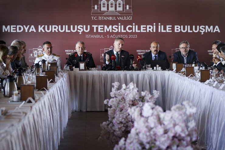 İstanbul Valisi Gül, medya temsilcileriyle bir araya geldi: