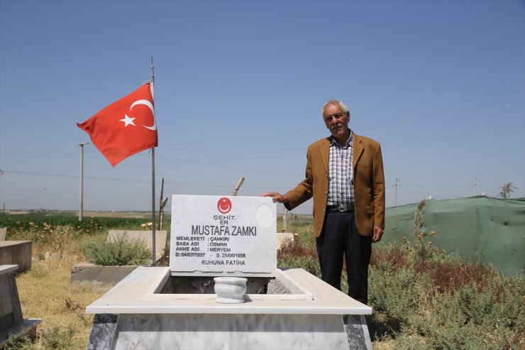 Köy muhtarı sayesinde, 65 yıl önce şehit olan ağabeyinin mezarını ziyaret etti