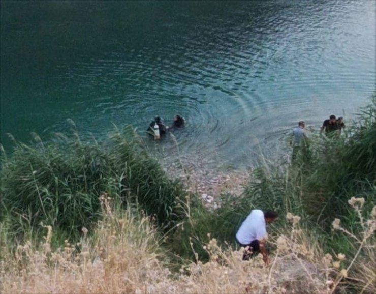 Adıyaman'da Fırat Nehri'ne giren genç boğuldu