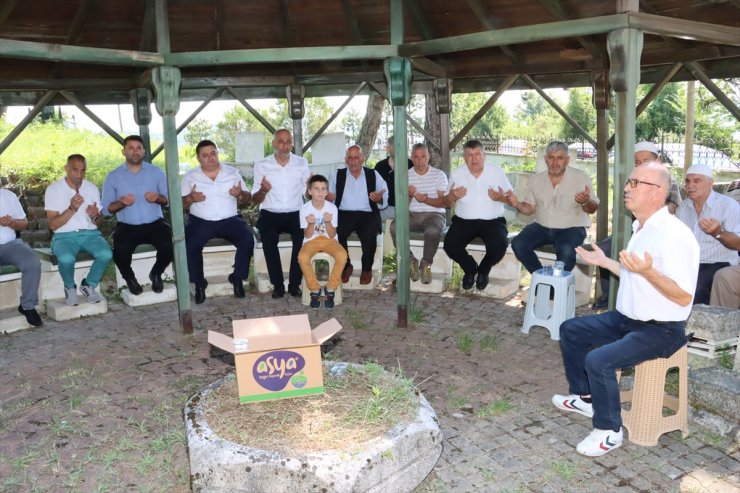 Şemsi Denizer Zonguldak'taki mezarı başında anıldı