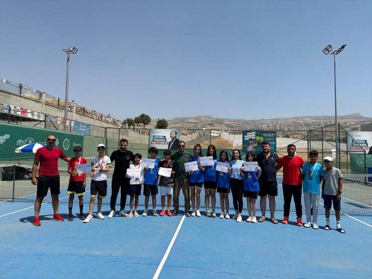 Şırnak’ta yapılan ANALİG tenis çeyrek final müsabakaları sona erdi