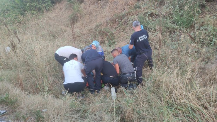 Bursa'da takla atan otomobildeki 2 kişi öldü