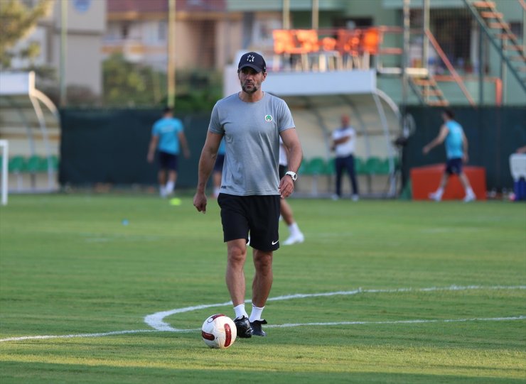 Alanyaspor'un hedefi iyi ve zevk veren futbol oynamak