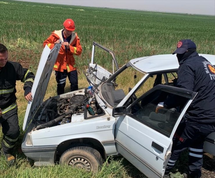 Mardin'de çarpışan kamyonet ve otomobildeki 4 kişi yaralandı