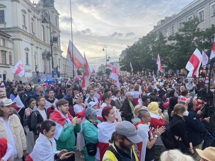 Varşova'da bir araya gelen Belaruslular, 2020 Cumhurbaşkanı Seçimleri'ni protesto etti