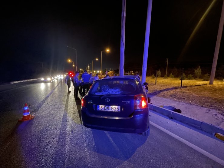 Burdur'da alkollü araç kullandığı için ehliyetine el konulan sürücü kaza yaptı