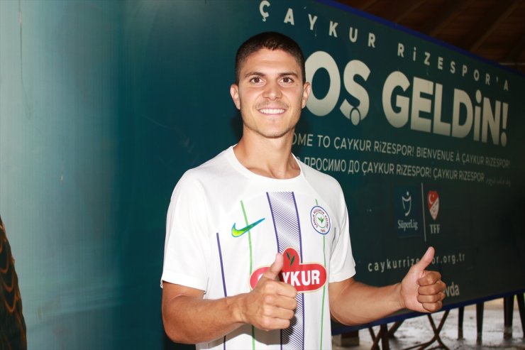 Çaykur Rizespor, İspanyol hücum oyuncusu Oscar Pinchi'yi transfer etti