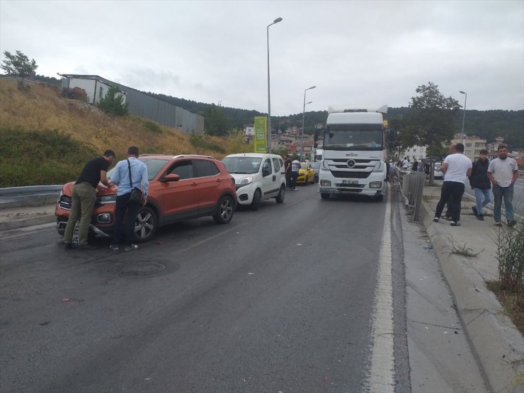 Maltepe'de 16 aracın karıştığı zincirleme kaza meydana geldi