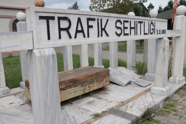 Sakarya'da 26 kişinin öldüğü "tarihin en garip trafik kazalarından biri"nin üzerinden 58 sene geçti