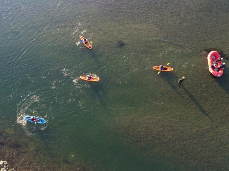 Bingöllü sporcular Murat Nehri'nde ay-yıldızlı forma için çalışıyor