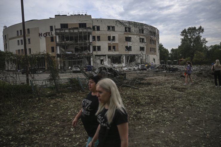 Ukrayna'nın Zaporijya kentine Rus saldırısı sonrası olay yerinde inceleme yapılıyor