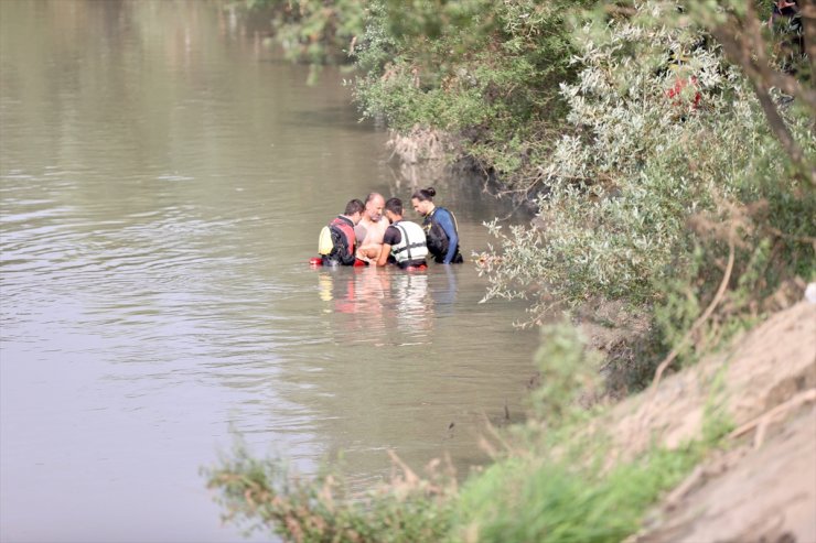 Düzce'de Melen Çayı'na düşen kişiyi itfaiye ve AFAD ekipleri kurtardı