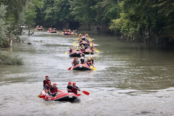 Melen Çayı rafting tutkunlarını ağırlıyor