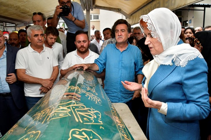 Akşener, İYİ Partili Şanbaz Yıldız'ın cenazesine katıldı