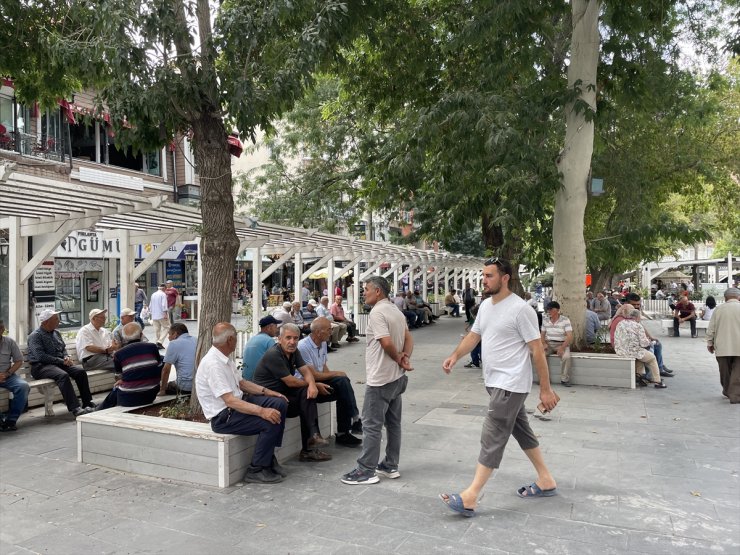 Kayseri, Niğde ve Kırıkkale'de sıcak hava bunaltıyor