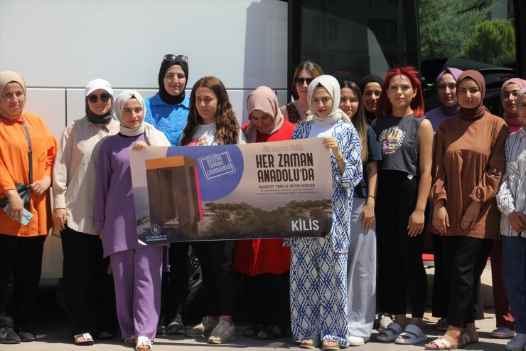 Kilis'teki depremzede gençlerin Çanakkale gezisi başladı