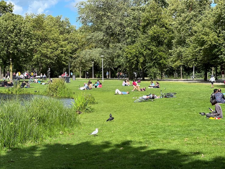 DOSYA HABER/AVRUPA'NIN PARKLARI - Amsterdam'ın "hiç uyumayan" parkı: Vondelpark