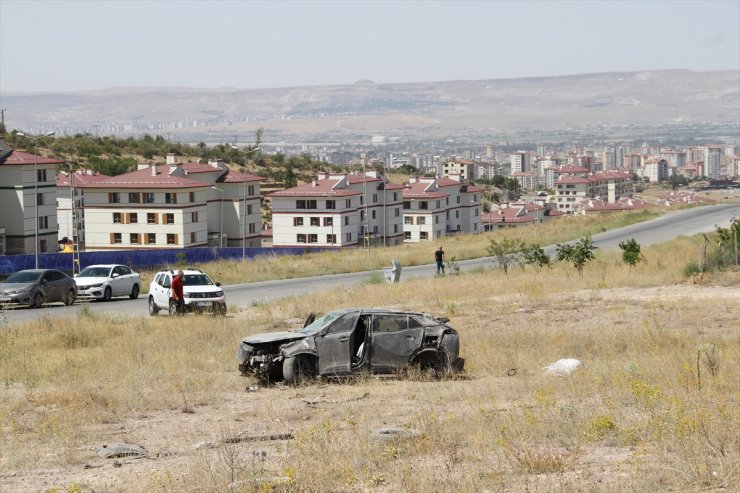 Kayseri'de polisten kaçarken kaza yapan araçta 42 kilo 700 gram esrar ele geçirildi