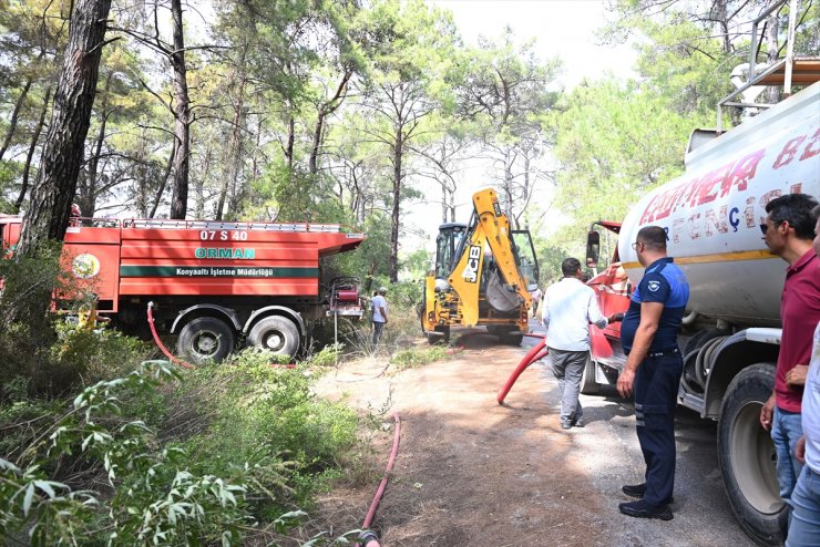 Kemer'de çıkan orman yangını kontrol altına alındı