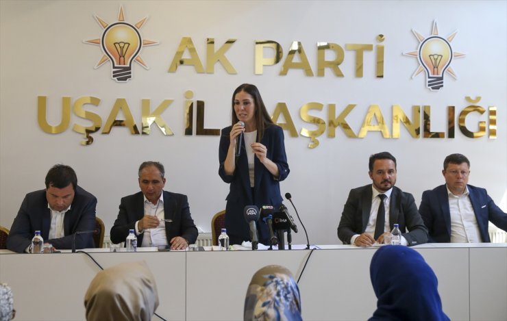 AK Parti Genel Başkan Yardımcısı Karaaslan Uşak'ta partililerle bir araya geldi: