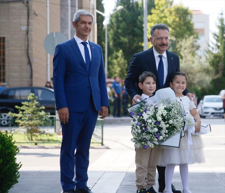 Eskişehir Valisi Hüseyin Aksoy, görevine başladı