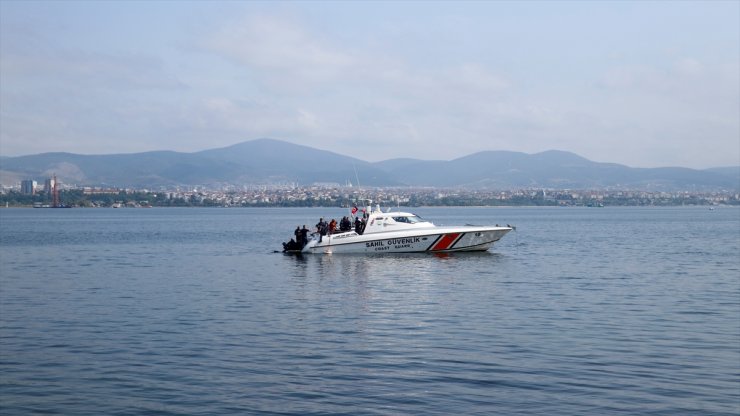 Marmara Depremi'nin "batık şehri"nden canlı yayın yapıldı