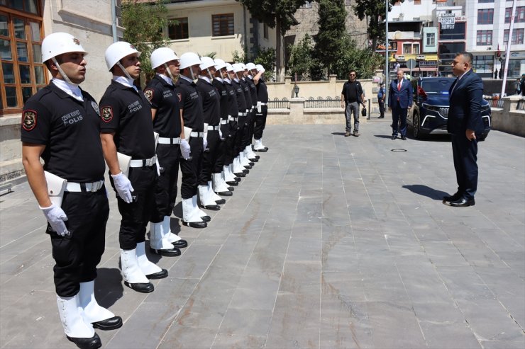 Kilis Valisi Tahir Şahin görevine başladı