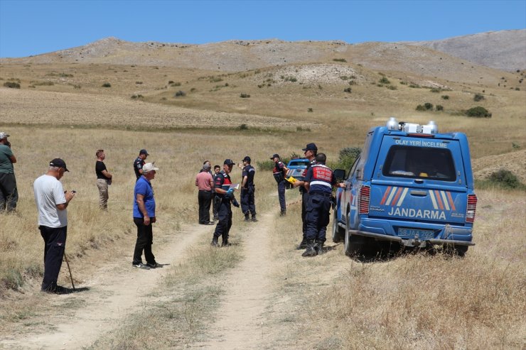 Sivas'ta bir kişi arazi anlaşmazlığı nedeniyle baba ve oğlunu öldürdü