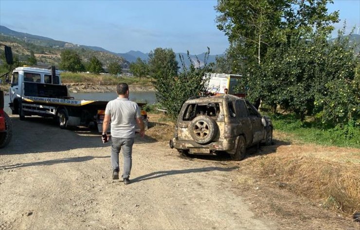 Sakarya'da aranan kişinin cesedi aracıyla nehirde bulundu