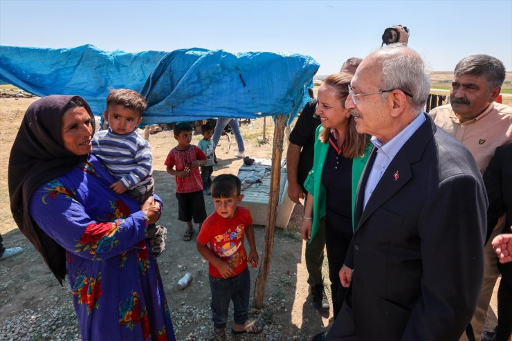 CHP Genel Başkanı Kılıçdaroğlu, mevsimlik tarım işçileriyle görüştü